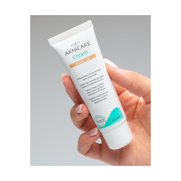 Synchroline - Aknicare Cream Teintée Clair Crème Visage Colorée 50 Ml Anti-Imperfections Peau Grasse et Impure Avec Acide Sal
