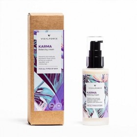 KARMA. Crème hydratante visage des femmes I Peau Mixte ou Grasse I avec 18 ingrédients actifs Naturels. Vitamine C Pure, Acid