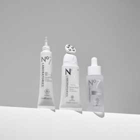 No7 Sérum Booster Raffermissant de Laboratoires Super Concentré Grand format 30 ml