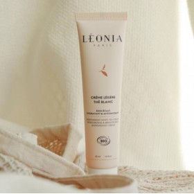 LÉONIA Crème Légère Thé blanc - Soin Éclat Hydratant & Antioxydant - Certifiée BIO et Vegan - 30 ml