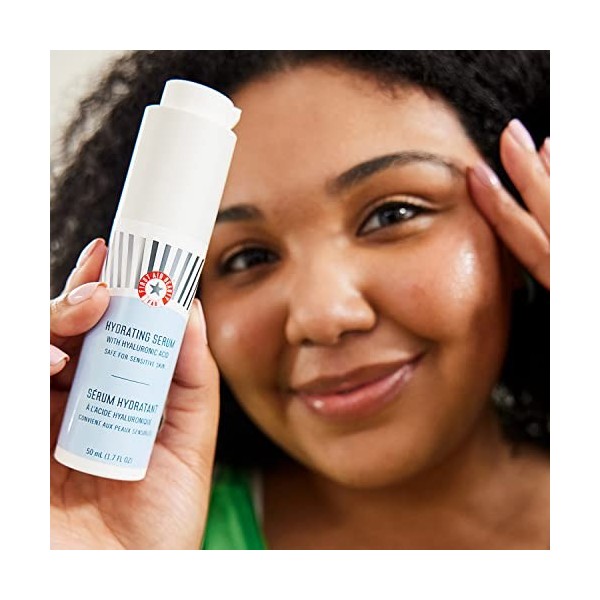 First Aid Beauty – Sérum Hydratant à l’Acide Hyaluronique, Hydratation 24h, Formule Légère avec Squalane et Avoine Colloïdale