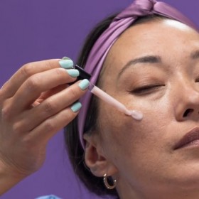 Freshly Cosmetics Sérum au bakuchiol pour réduire les rides et les ridules Bakuchiol Well-Ageing Serum, 30ml