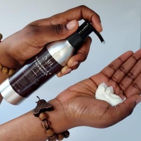 NAFI Crème hydratante nourrissante au calendula à la camomille et à la peau 150 ml avec beurre de karité et lait damande, pr