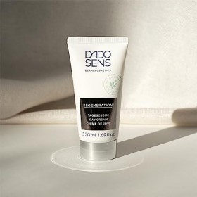 DADO SENS Crème de jour régénérante 50 ml - Hydrate et atténue les rides sur les peaux sensibles