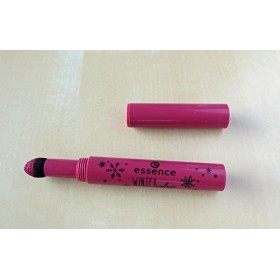 Essence Winter Glow tenue longue durée, cushion powder Rouge à lèvres poudré mat, couleur intense, n°02 Winter kissed, 1.5 g,