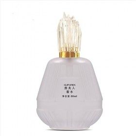 Elegant Lady Eau de toilette en flacon vaporisateur pour femme Parfum romantique et charmant Motif floral avec notes marines 