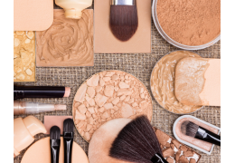 Maquillage pour le teint : astuces pour un résultat naturel et longue durée