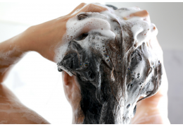Tout savoir sur le shampooing : types, ingrédients et qualité
