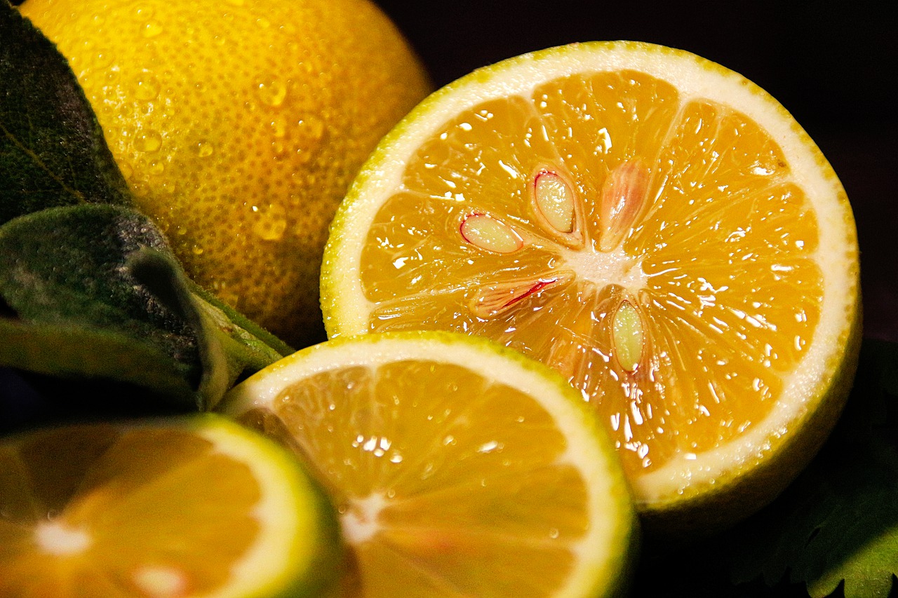 El limón contra las espinillas