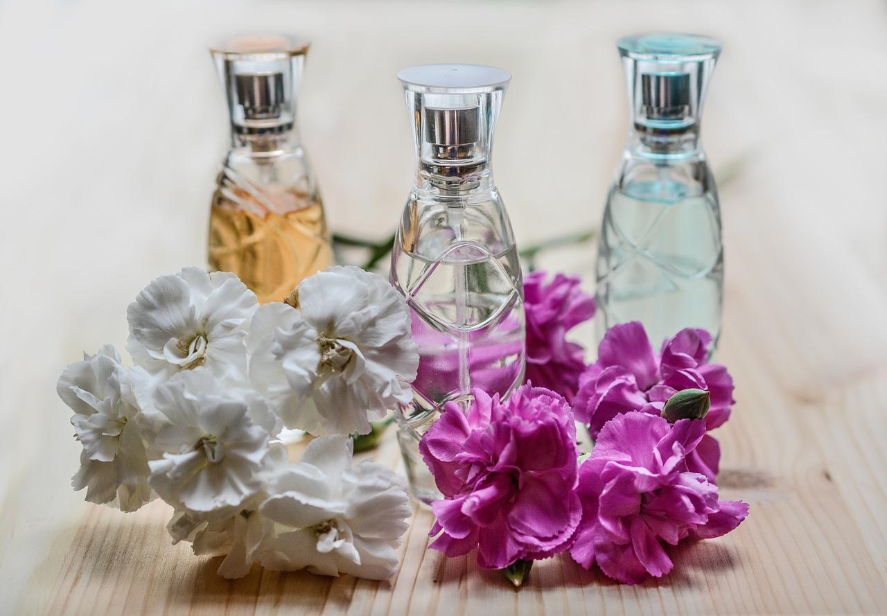 Perfumers, keeping the freshness of eau de parfum and aromatic sprays
