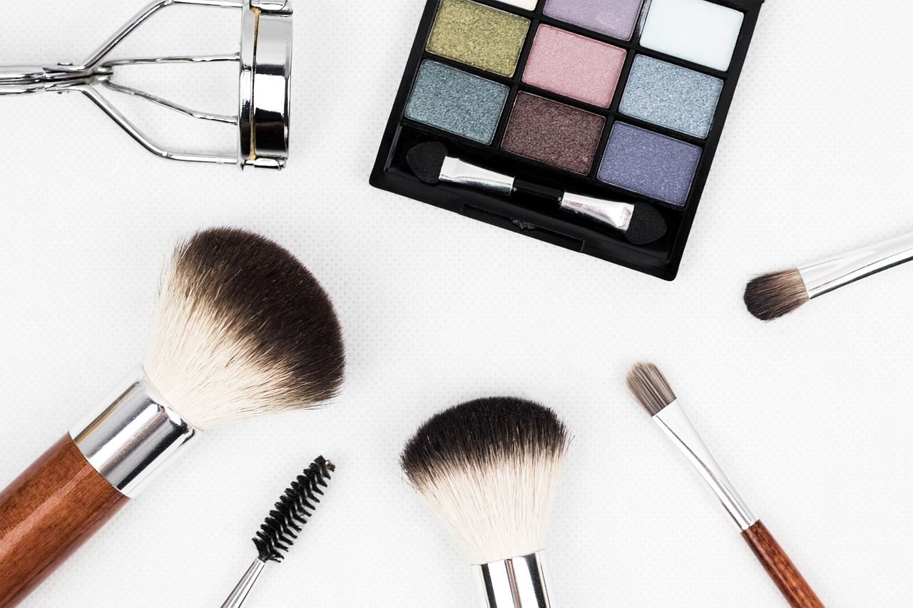 The right make-up and tools