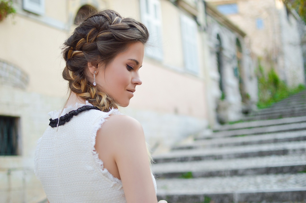 A chic or relaxed hairstyle with braids