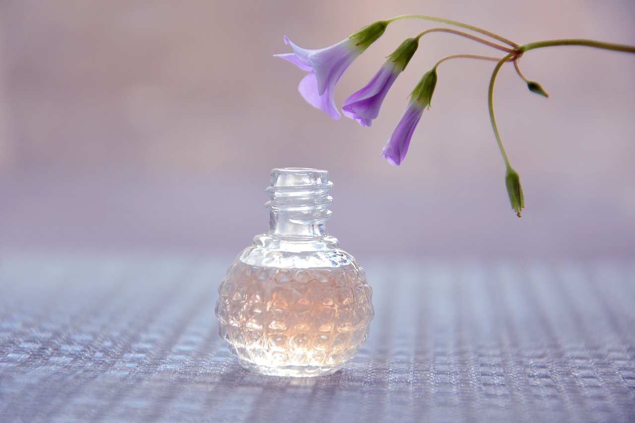 Natural perfumes VS classic versions