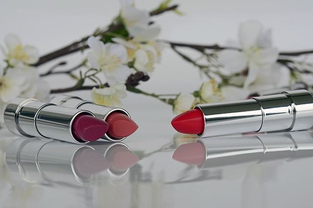 Lipsticks: intense color