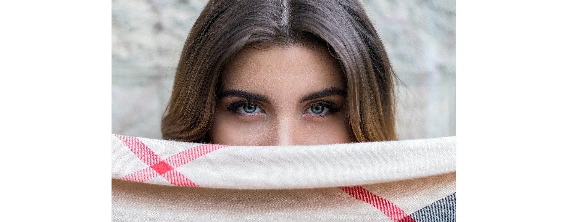 Our tips for increasing eyebrow regrowth !
