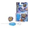 Beyblade Burst Surge, Starter Pack avec toupie de compétition Speedstorm Vex Lucius L6 et Lanceur