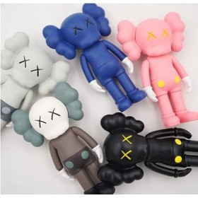 BESTZY KAWS Poupées Mobiles Miniatures, Mini Ornements de Poupée 5 Pièces, Décoration de Gâteau, Poupées de Décoration de Jar