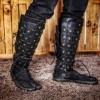 Haiqings Dark Knight Leather Rivet Shin Straps, Couvre-Chaussures Réglables Stage Performance Cosplay Accessoires De Photogra