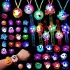 EBKCQ 81x Halloween Enfant Clignotant Anneaux, Halloween Jouet pour Jeux Halloween, Halloween Light Up Bracelets, Colliers, L