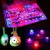 EBKCQ 81x Halloween Enfant Clignotant Anneaux, Halloween Jouet pour Jeux Halloween, Halloween Light Up Bracelets, Colliers, L