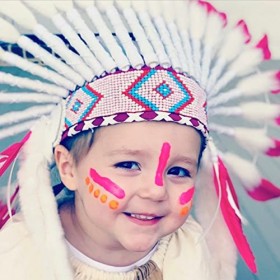 KARMABCN N23 Chapeau indien 5-8 ans Garçon/Fille: touffe avec vraie plume pour 21 pouces ou 53,4 cm de canard rose