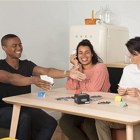 The Voting Game Jeu de cartes : The Game About Your Friends + After Dark Extension Set