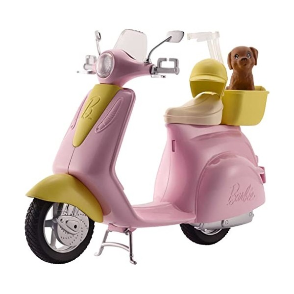 Barbie Mobilier Scooter, moto rose pour poupées, fournie avec casque et panier jaune et figurine de chien, jouet pour enfant,