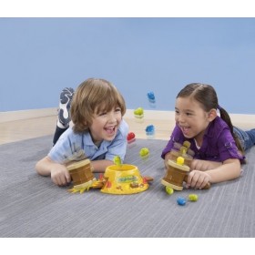 Mattel Jeux - T8180 - Jeu de Société - ChassTaupes Mania