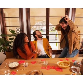 Monikers : sérieux insens avec arrêt et Position Assise.