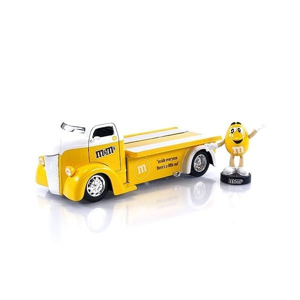 Jada Toys - for COE Flatbed Truck with M&Ms Yellow Figure - 1947-1/24