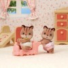 Sylvanian Families - Le Village - Les jumeaux Écureuil Roux - 5421 - Jumeaux et Bébés - Mini Poupées