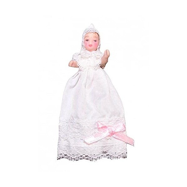 Maison de poupée bébé dans une robe de baptême miniature victorienne en porcelaine rose