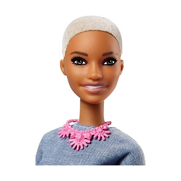 Barbie Fashionistas poupée mannequin 82 aux cheveux courts, top en jean, collier rose et short blanc, jouet pour enfant, FNJ