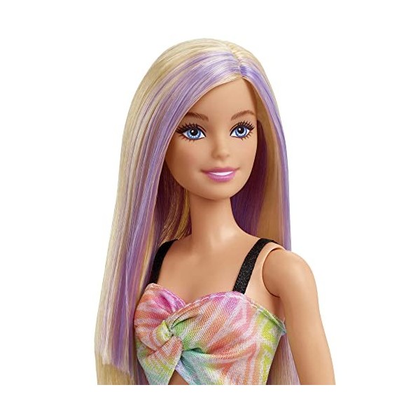 Barbie Poupée Fashionistas n° 190, Blonde à Mèches Violettes, avec Robe-Combinaison, Baskets Compensées Jaunes et Bracelet, J