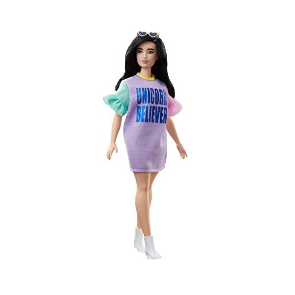 Barbie Fashionistas poupée mannequin 127 brune avec robe sweat mauve et bottines blanches, jouet pour enfant, FXL60