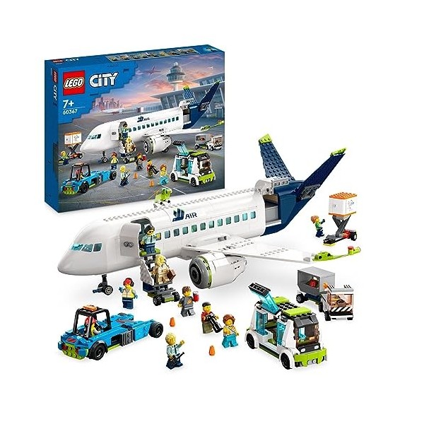 LEGO 60367 City L’Avion de Ligne, Jeux de Construction, Maquette davion pour Noël, avec Véhicules de lAéroport : Bus, Remor