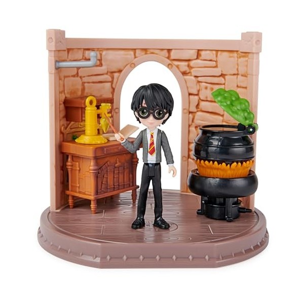 HARRY POTTER - PLAYSET COURS DE SOINS AUX CRÉATURES MAGIQUES WIZARDING WORLD - Coffret Magique Avec 1 Figurine Articulée Luna