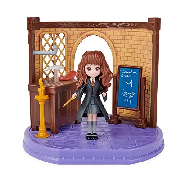 HARRY POTTER - PLAYSET COURS DE SOINS AUX CRÉATURES MAGIQUES WIZARDING WORLD - Coffret Magique Avec 1 Figurine Articulée Luna