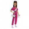 Barbie Poupée Mannequin avec avec Combinaison Rose Tendance, Accessoires Et Chiot, Cheveux Châtain Coiffés en Queue De Cheval