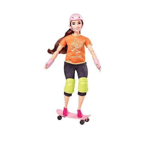 Barbie Sport Tokyo 2020, coffret Skateboard, poupée articulée brune avec casque, veste des jeux olympiques et accessoires, jo