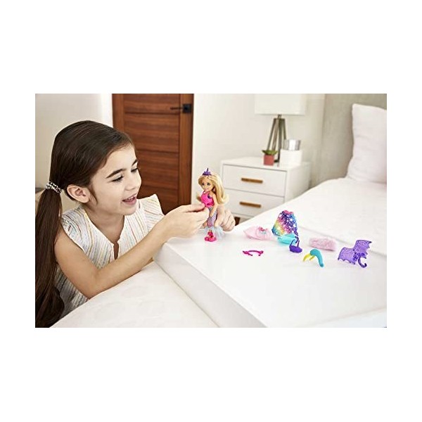 Barbie Dreamtopia Coffret Mini-poupée Chelsea avec vêtements pour la déguiser en Princesse, sirène, Licorne ou Dragon, Jouet 