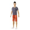 Barbie Fashionistas poupée mannequin 115 Ken avec haut à motif géométrique et short orange, jouet pour enfant, FXL62