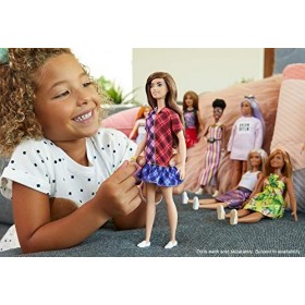 Barbie Fashionistas poupée mannequin 137 aux longs cheveux bruns avec une robe écossaise, jouet pour enfant, GHW53
