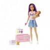 Barbie Coffret Skipper Baby-Sitter berceau avec poupée mannequin, bébé aux yeux endormis, mobilier et accessoires dans le thè