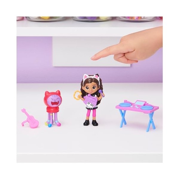 Gabby et la Maison Magique - Gabbys Dollhouse - 2 FIGURINES ET ACCESSOIRES - Gabby, 1 Figurine Chat, Accessoires - Dessin An
