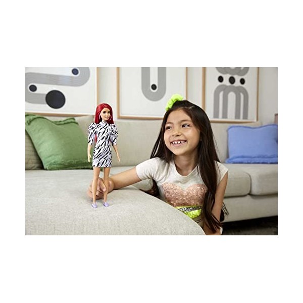 Barbie Fashionistas poupée mannequin 168 aux cheveux rouges avec une robe zébrée, jouet pour enfant, GRB56