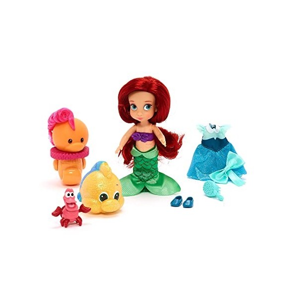 Disney Store Coffret Mini poupée Ariel Animator, 8 pièces, 21 cm, incluant Ariel, Hippocampe, Polochon, Sébastien, Une Robe, 