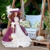 Gens Miniatures en Porcelaine, Décoration de Maison de Poupée à Léchelle 1/12 Style Victorien Violet Foncé Jupe Chapeau Femm