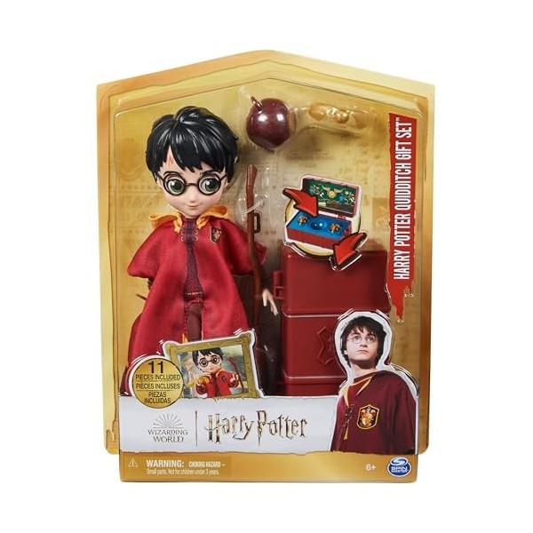 Wizarding World, Coffret Gift Set avec poupée Harry Potter de 20,3 cm en Tenue de Quidditch et 9 Accessoires, 11 pièces, Joue