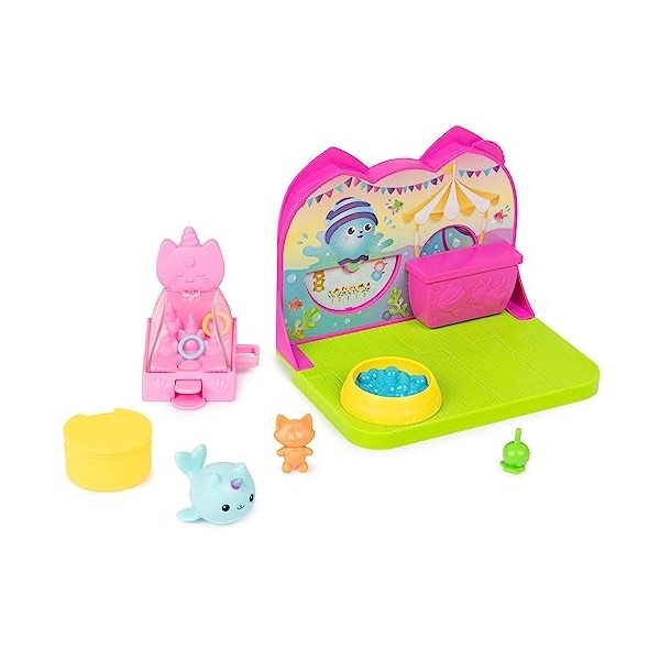 Gabby et la Maison Magique - Gabbys Dollhouse - Playset Deluxe Carnaval - 1 Figurine + Accessoires - Pièce Pour Maison de Po